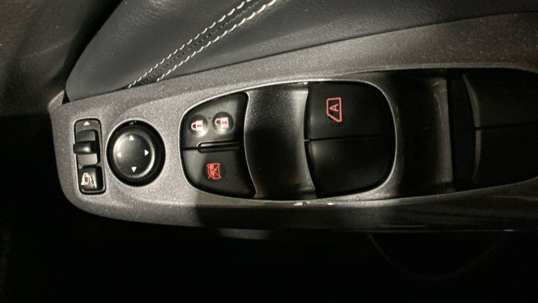 Nissan Juke 1.6 Hybrid N-Connecta 5dr Auto Hybrid Hatchback